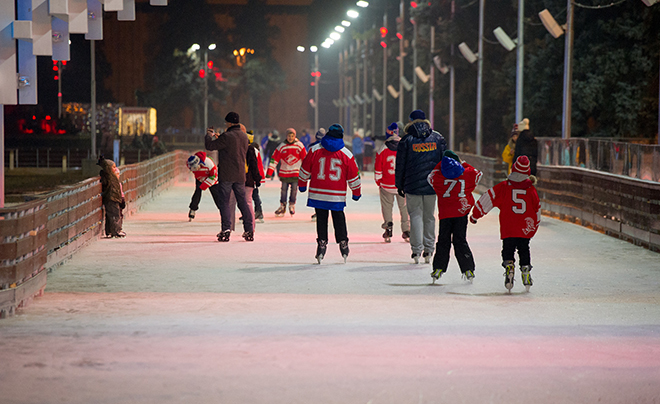 28 ноября 2014 года в Москве открывается каток на ВДНХ. Metro