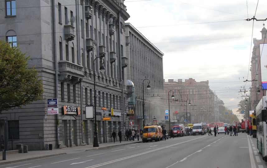 Станция метро петроградская фото снаружи