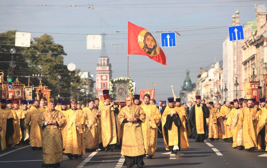 Фото ветераны идут по невскому проспекту