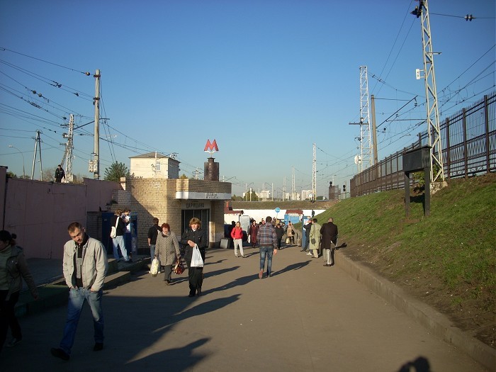 Вход в метро царицыно фото