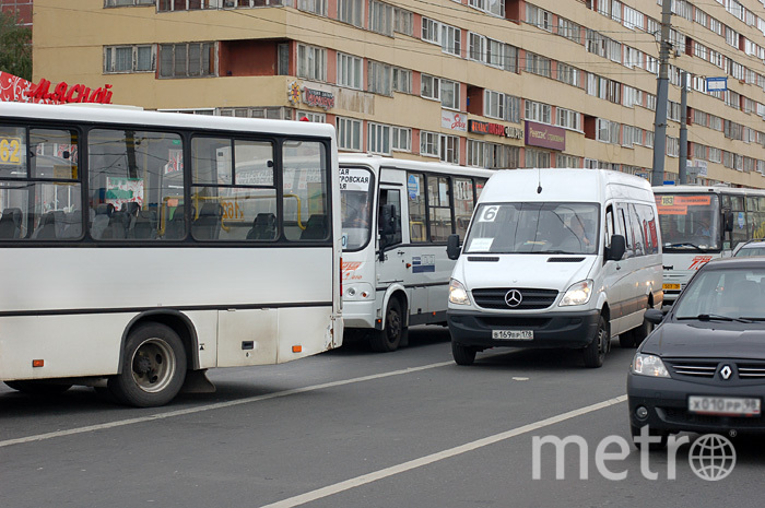 557 автобус спб. Маршрутка 885. 827 Маршрутка СПБ. Автобус 885 СПБ. Новая маршрутка 827.