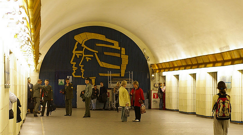 Станция петроградская. Станция метро Петроградская Санкт-Петербург. Петроградская метро СПБ. Вестибюль станции Петроградская. Метро Петроградская вестибюль.