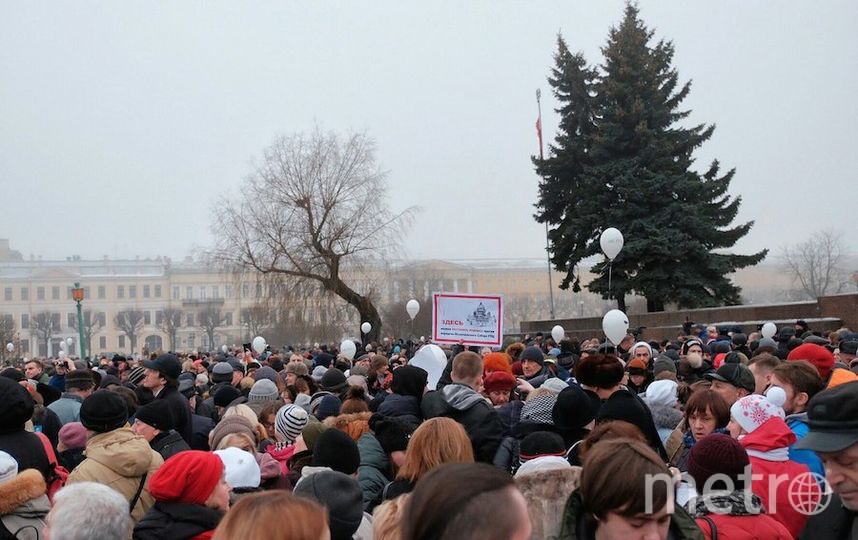 Акция протеста против присоединения Исаакиевского собора РПЦ. Санкт-Петербург. Фото Алёна Бобрович, "Metro"