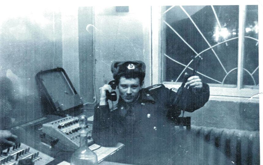   . ( ) 1979 .     