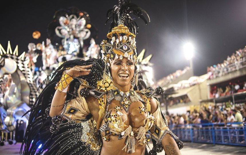 парады и карнавалы голые
