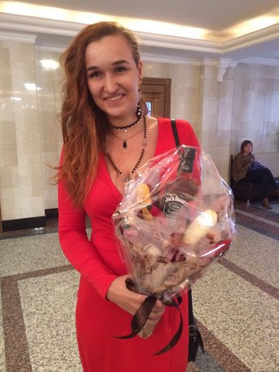 Мария Зайцева с подарком. Фото предоставила Мария Зайцева