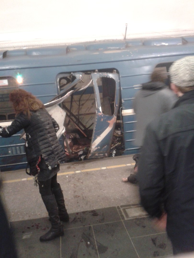 Фото с места теракта в Петербурге. Фото vk.com