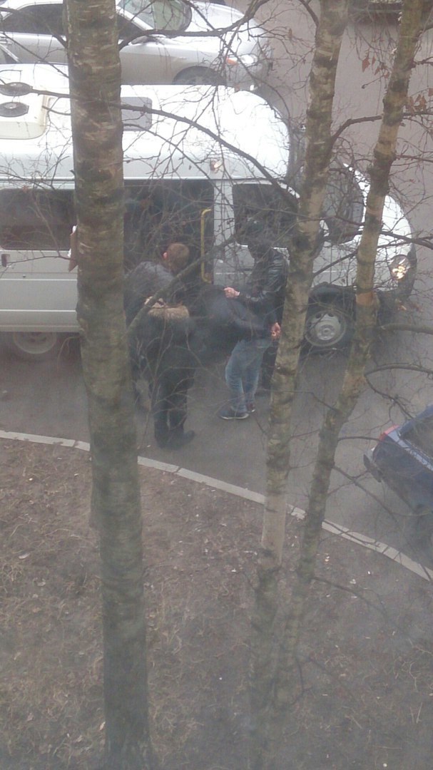 В Петербурге жильцов дома эвакуировали из-за подозрительного предмета. Фото «ДТП и ЧП | Санкт-Петербург», vk.com