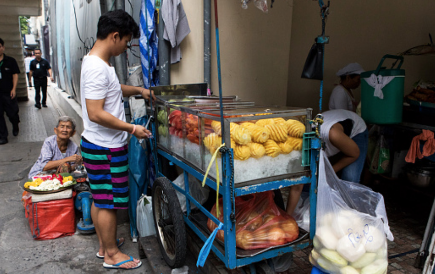 Уличную еду Бангкока National Geografic назвал лучшей в мире. Фото Getty