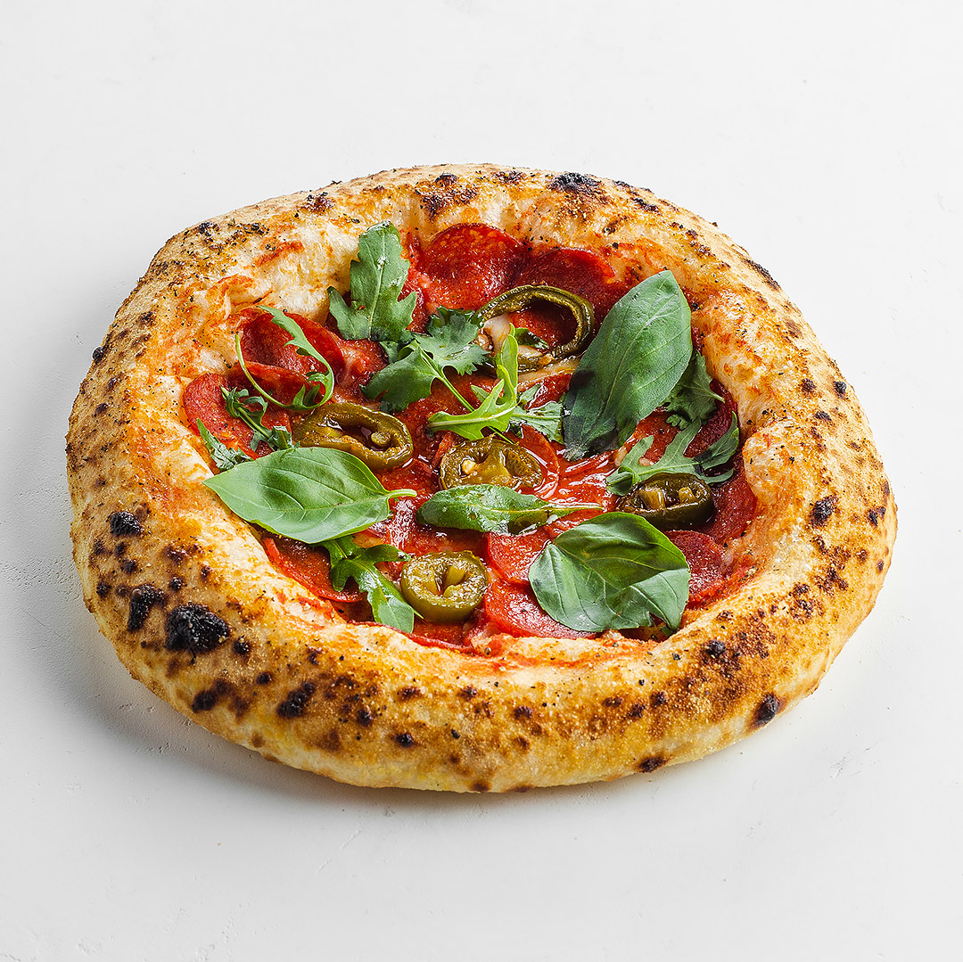 Рецепт неаполитанского теста. Пицца неополе Неаполитанская. Пицца Неаполитанская мясная.